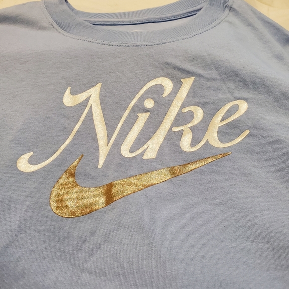 Nike Tee - Picture 2 of 4